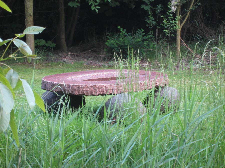 Oerwater, 2017, granite, diabas, 130 x 130 x 55 cm.