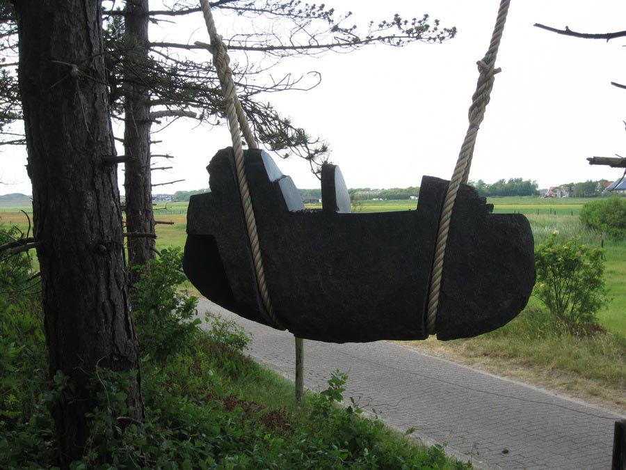 The Flying Dutchman, 2019, granite, a rope, 2 trees, 120 x 35 x 70 cm.