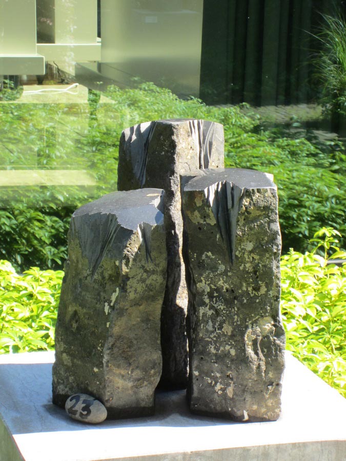 Self portrait - Ton KalleThree king stars, 2015, basalt, 55 x 55 x 50 cm.