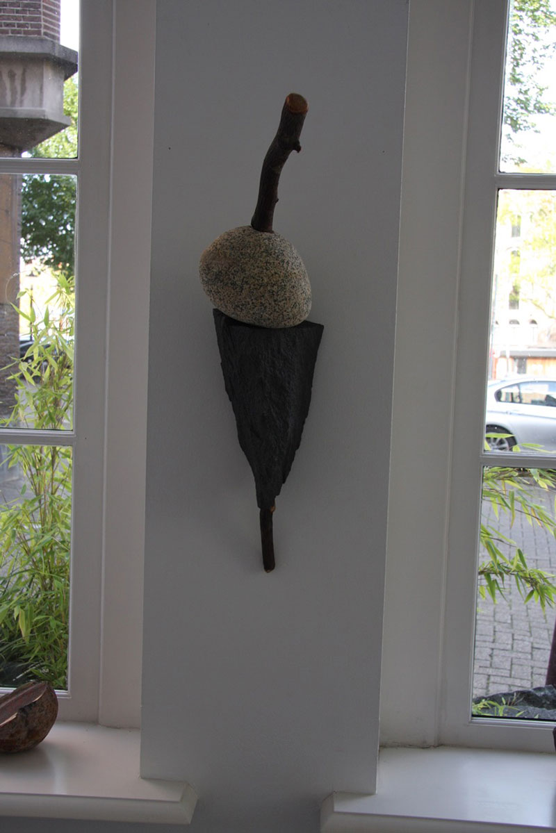 Stuck Together, granite, wood, 15 x 33 x 60 cm